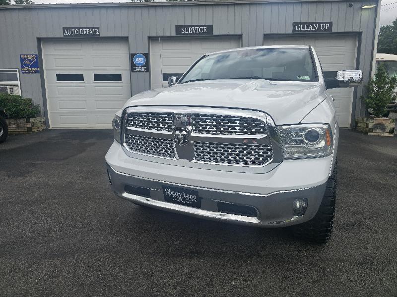 RAM 1500 Laramie Crew Cab SWB 4WD 2016