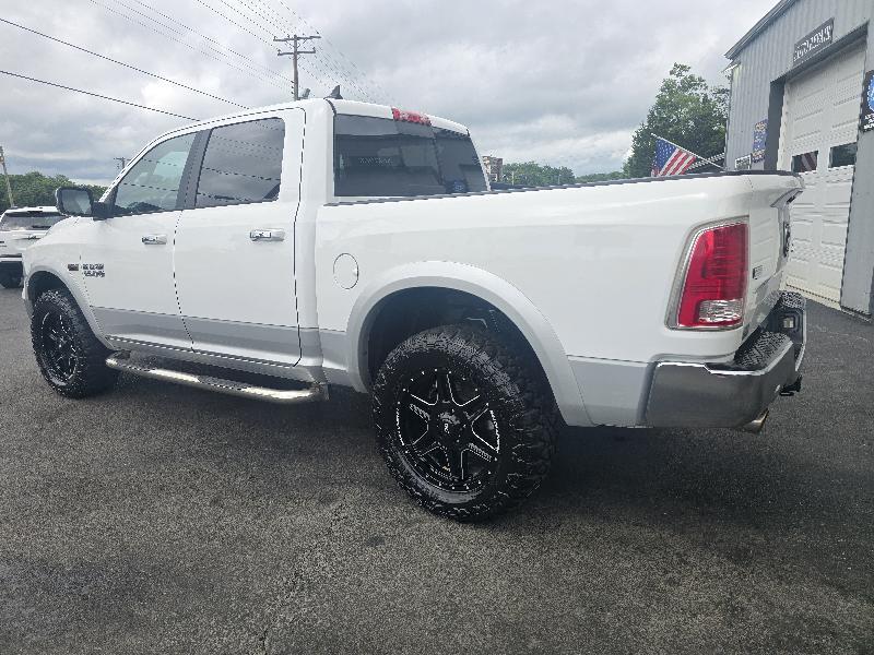 RAM 1500 Laramie Crew Cab SWB 4WD 2016
