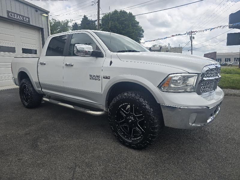 RAM 1500 Laramie Crew Cab SWB 4WD 2016