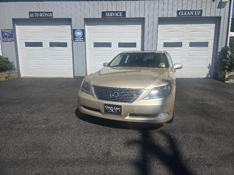 Lexus LS 460 Luxury Sedan 2007