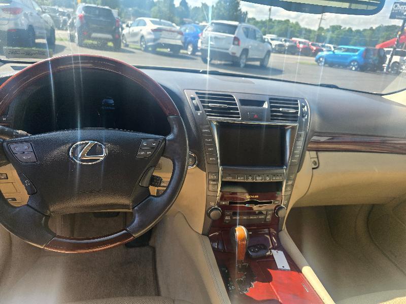 Lexus LS 460 Luxury Sedan 2007