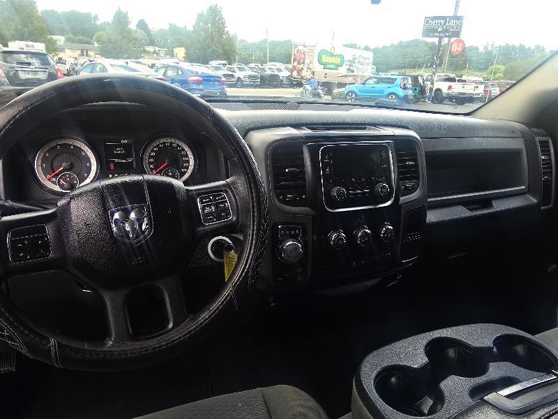 RAM 1500 Tradesman Quad Cab 4WD 2014