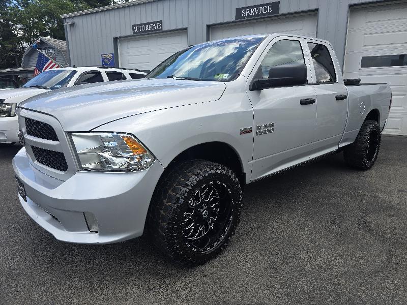 RAM 1500 Tradesman Quad Cab 4WD 2014