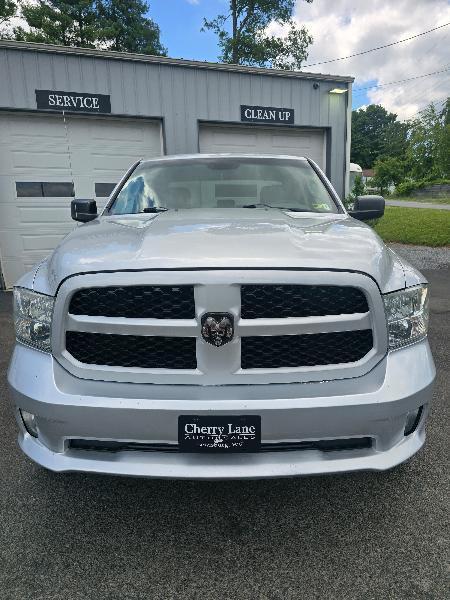 RAM 1500 Tradesman Quad Cab 4WD 2014