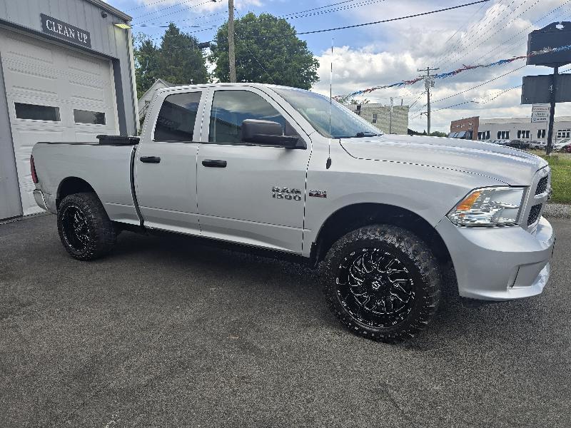 RAM 1500 Tradesman Quad Cab 4WD 2014