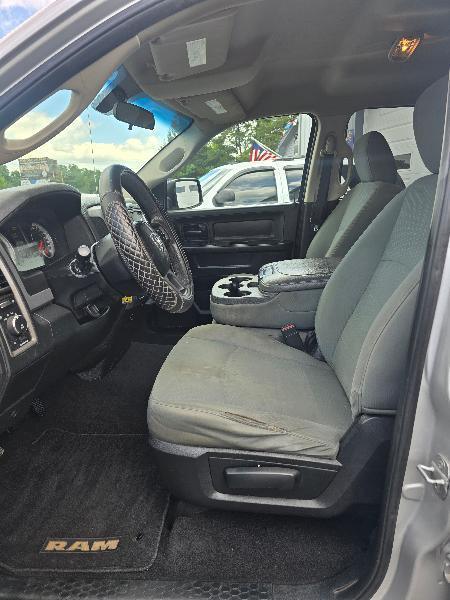 RAM 1500 Tradesman Quad Cab 4WD 2014