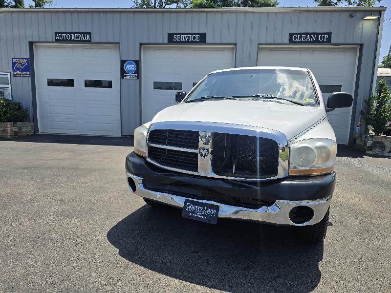 Dodge Ram 1500 ST Quad Cab 4WD 2006