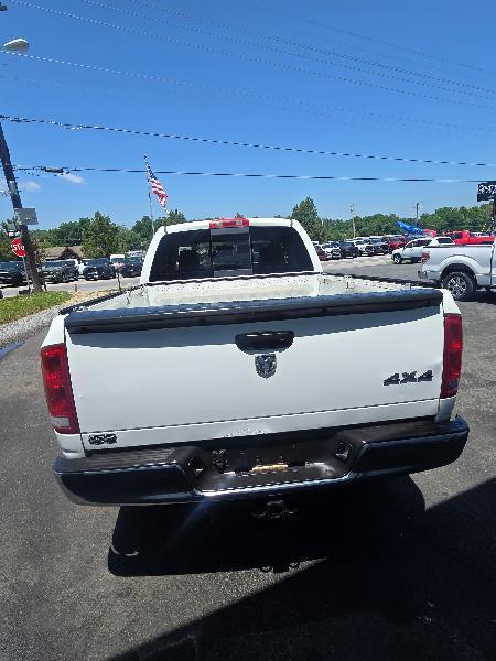 Dodge Ram 1500 ST Quad Cab 4WD 2006