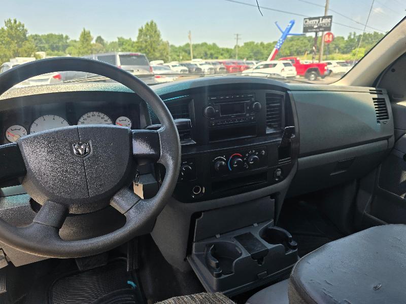 Dodge Ram 1500 ST Quad Cab 4WD 2006