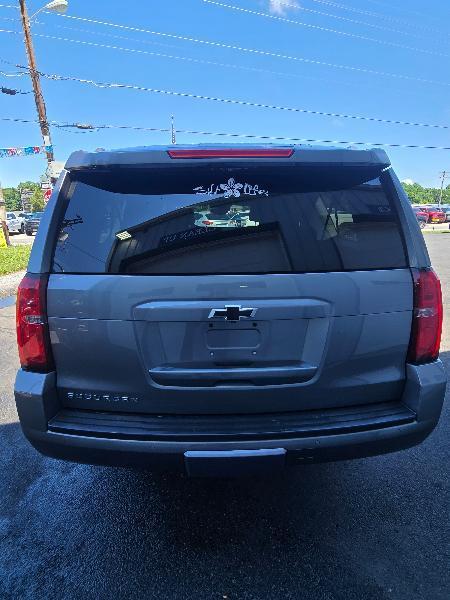 Chevrolet Suburban LT 4WD 2018
