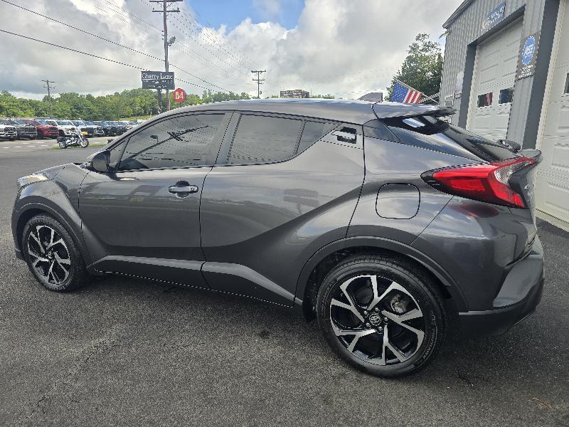 Toyota C-HR LE 2019