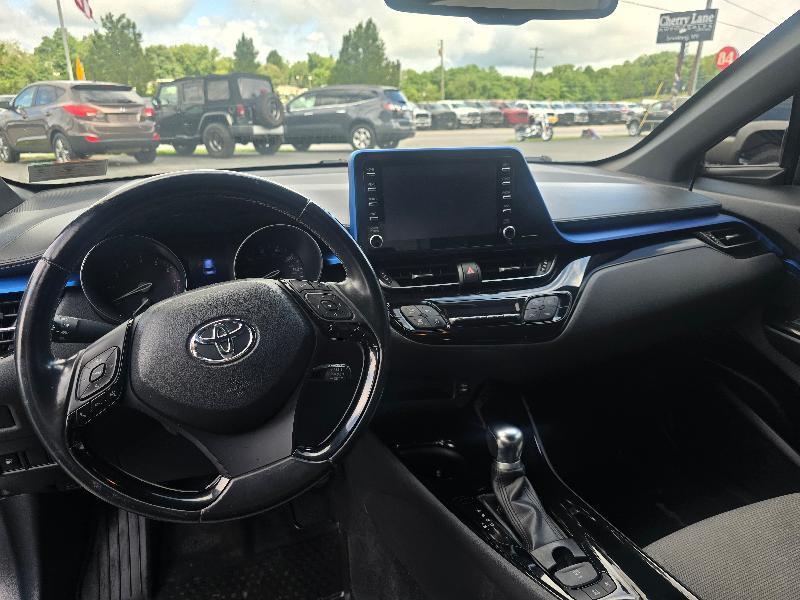 Toyota C-HR LE 2019