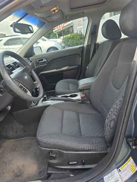 Ford Fusion I4 SE 2011