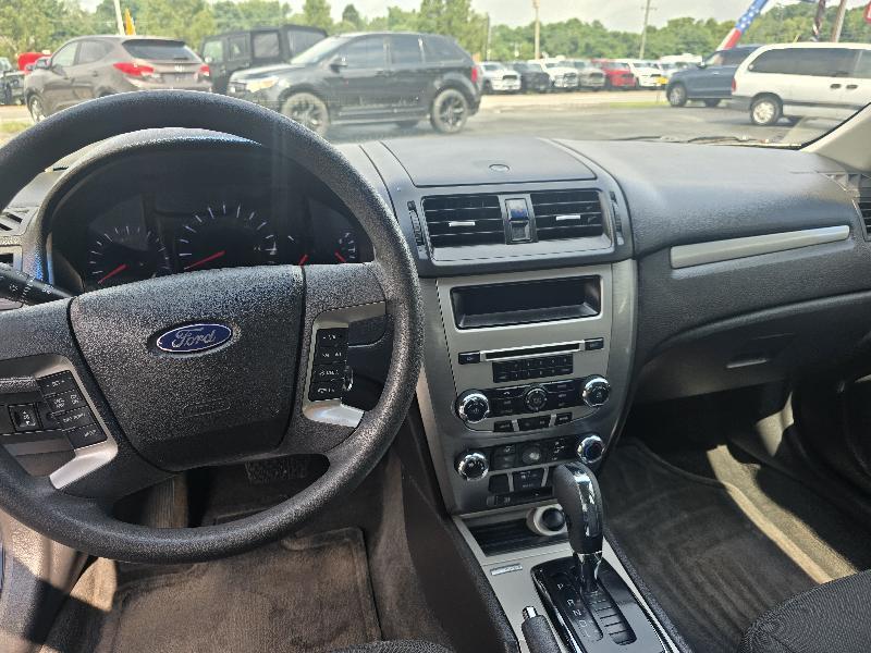 Ford Fusion I4 SE 2011