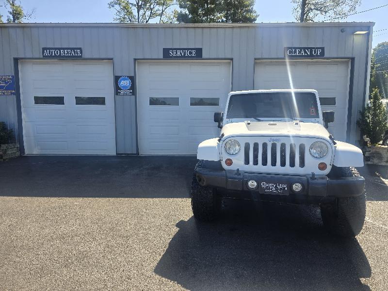 Jeep Wrangler Unlimited Sahara 4WD 2012