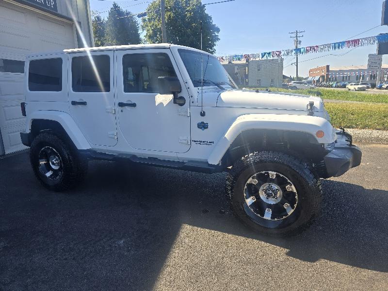 Jeep Wrangler Unlimited Sahara 4WD 2012