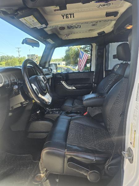 Jeep Wrangler Unlimited Sahara 4WD 2012