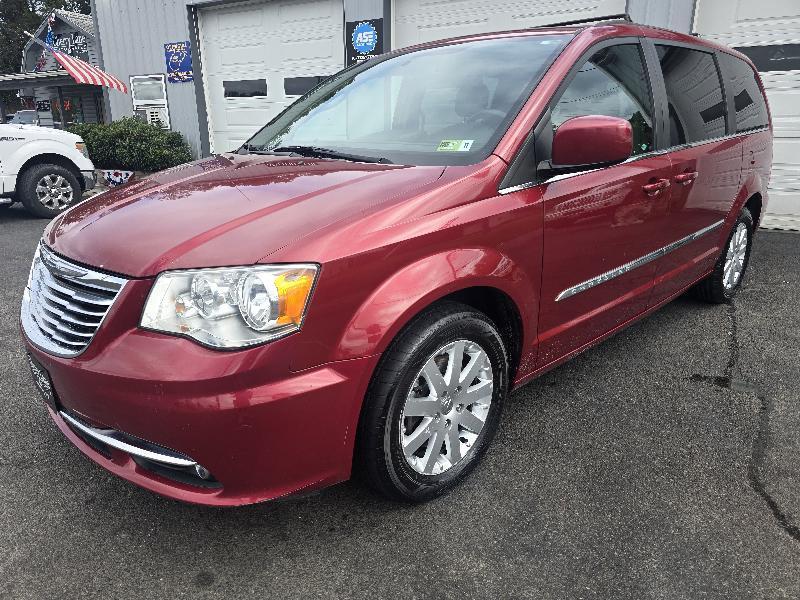 2016 Chrysler Town & Country Touring
