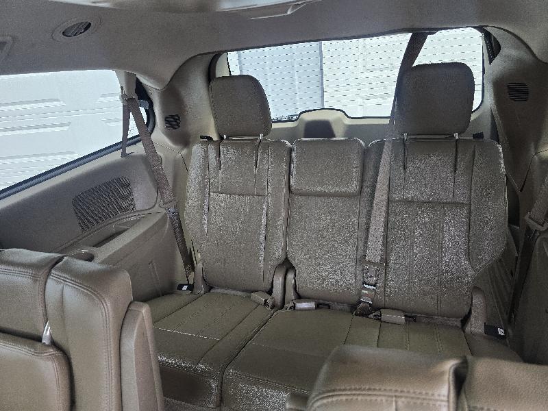 Chrysler Town & Country Touring 2016