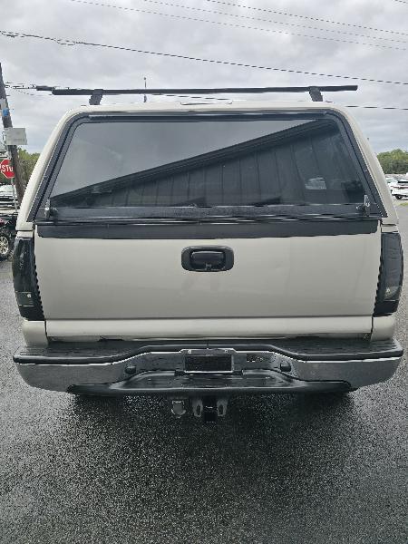 GMC Sierra 1500 SLE Crew Cab Short Bed 4WD 2005