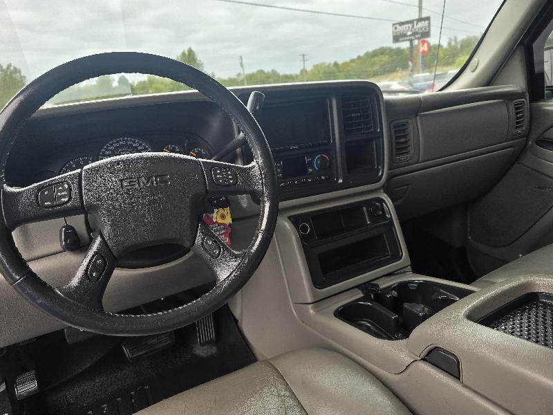 GMC Sierra 1500 SLE Crew Cab Short Bed 4WD 2005