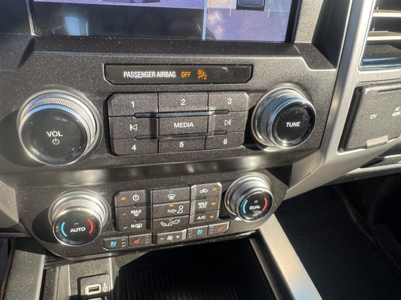 Ford F-150 4WD SuperCrew 145" Platinum 2019 Ford F-150 4WD SuperCrew 145" Platinum 2019