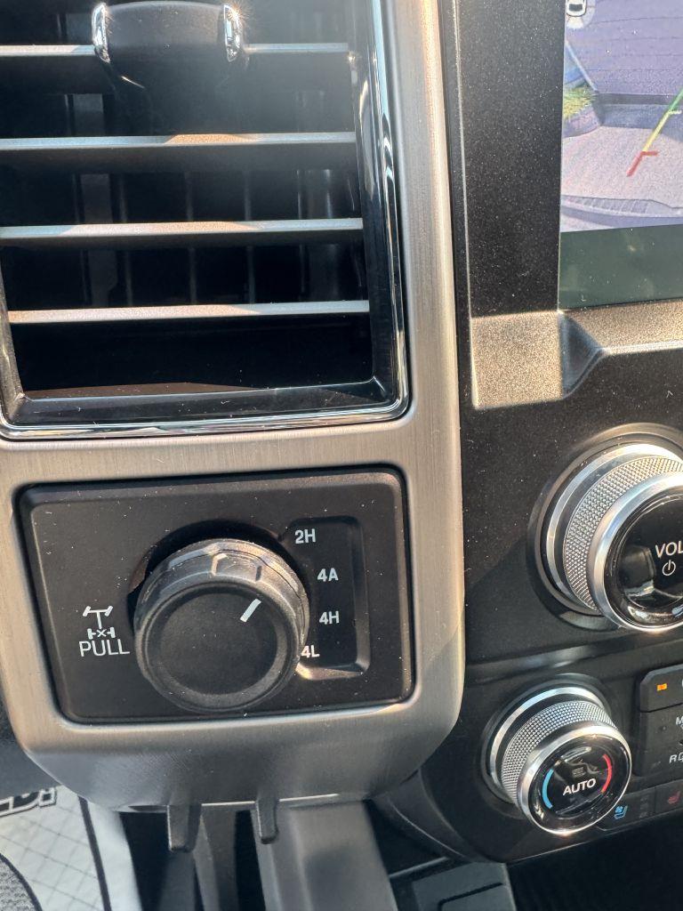 Ford F-150 4WD SuperCrew 145" Platinum 2019 Ford F-150 4WD SuperCrew 145" Platinum 2019