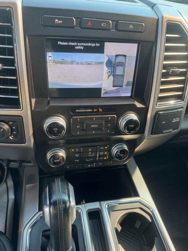 Ford F-150 4WD SuperCrew 145" Platinum 2019