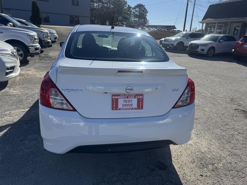 Nissan Versa 1.6 S 5M 2019