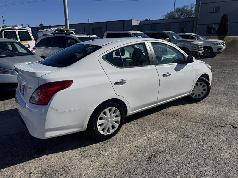 Nissan Versa 1.6 S 5M 2019