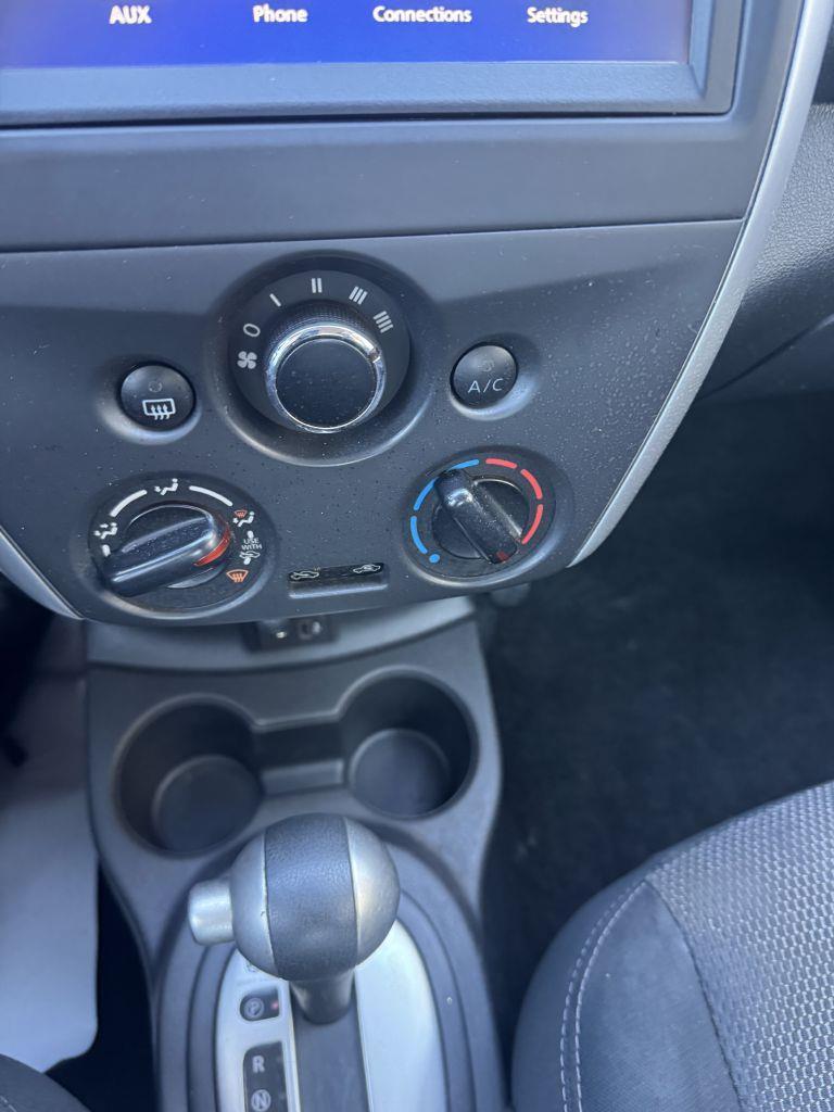 Nissan Versa 1.6 S 5M 2019