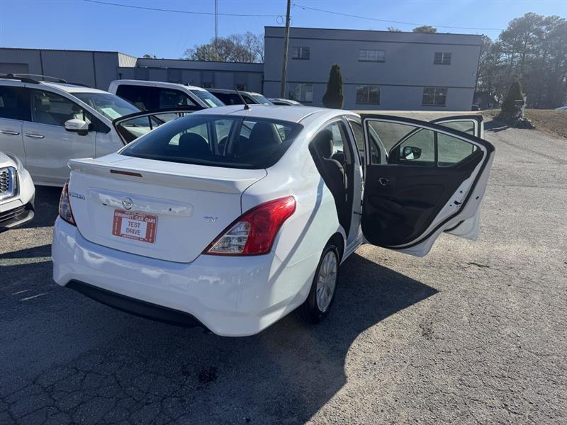 Nissan Versa 1.6 S 5M 2019