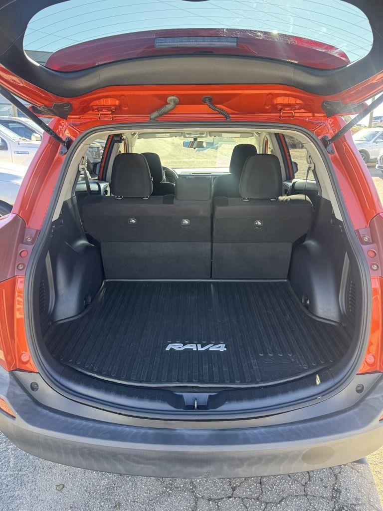 Toyota RAV4 LE AWD 2015