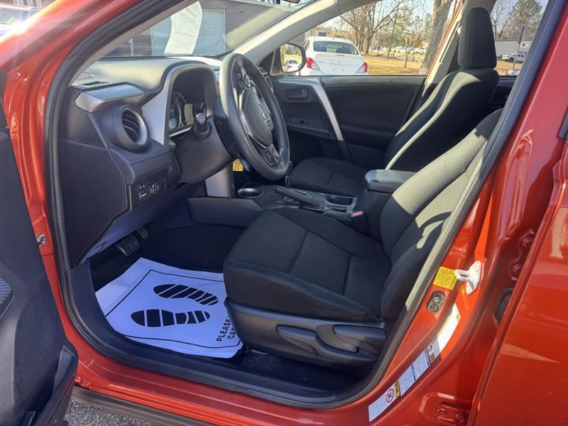 Toyota RAV4 LE AWD 2015