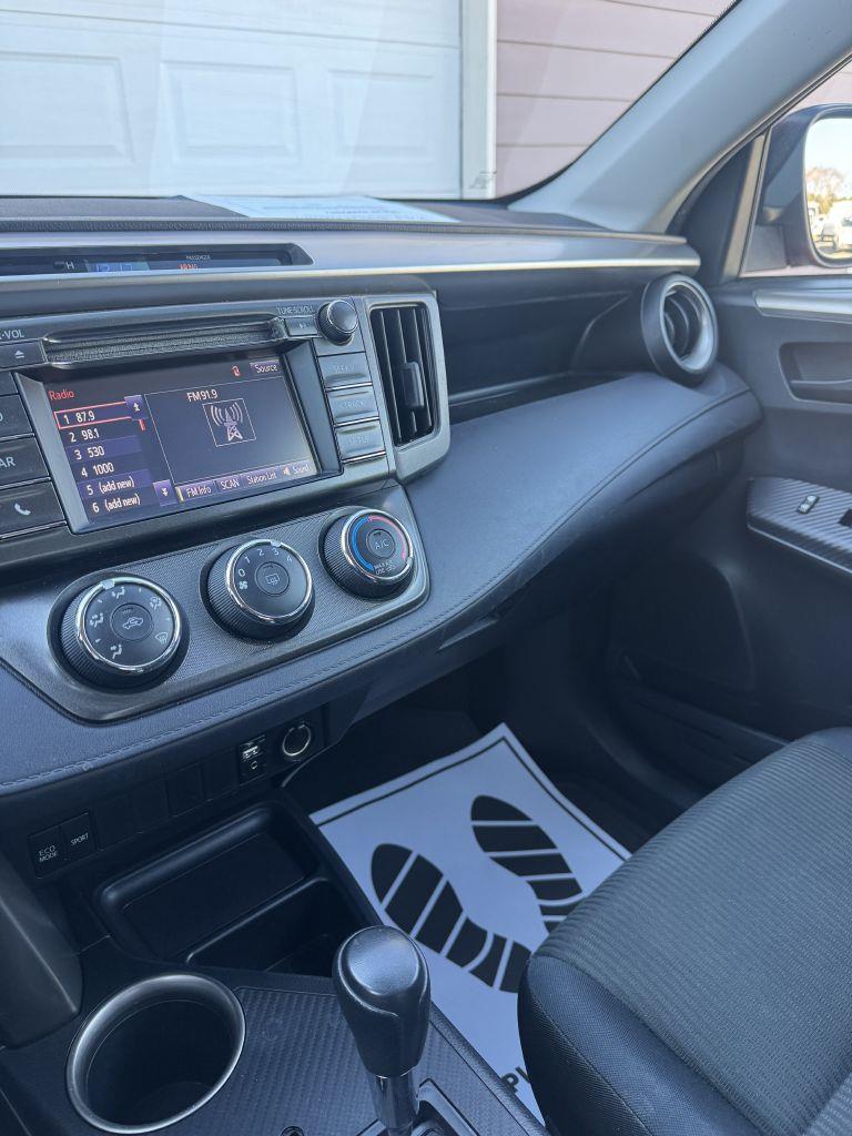Toyota RAV4 LE AWD 2015