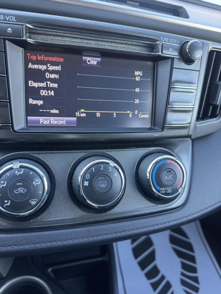 Toyota RAV4 LE AWD 2015