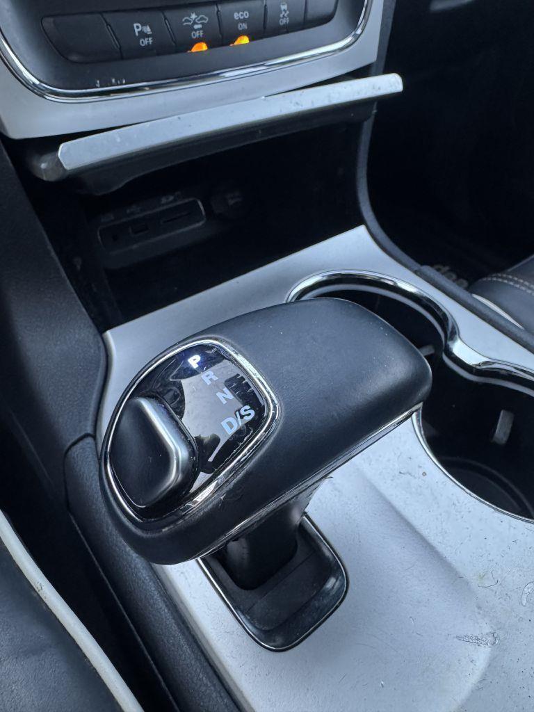 Jeep Grand Cherokee Overland 2WD 2014