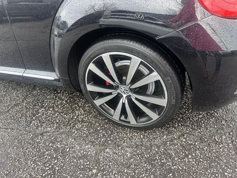 Volkswagen Beetle R-Line Convertible 2014