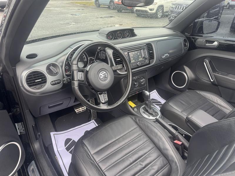 Volkswagen Beetle R-Line Convertible 2014