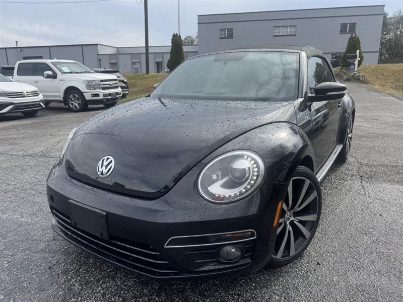 Volkswagen Beetle R-Line Convertible 2014