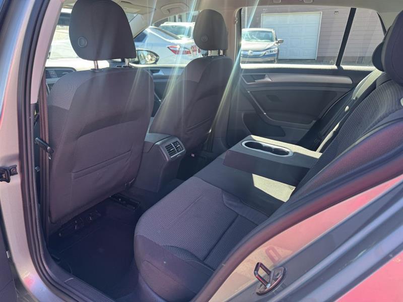 Volkswagen Golf TSI SE 6A 2016