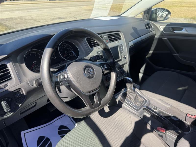 Volkswagen Golf TSI SE 6A 2016