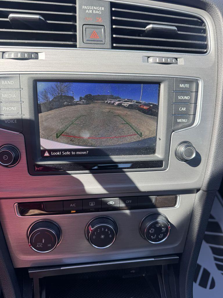 Volkswagen Golf TSI SE 6A 2016