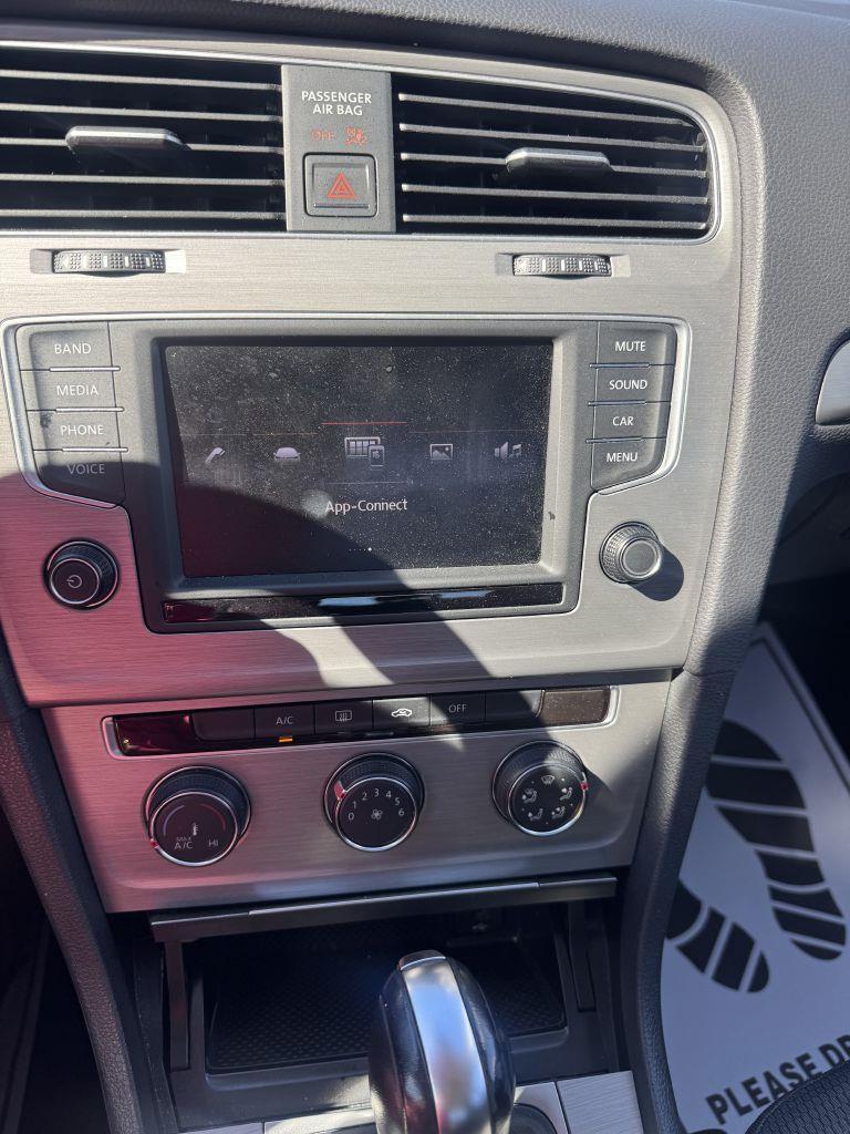 Volkswagen Golf TSI SE 6A 2016