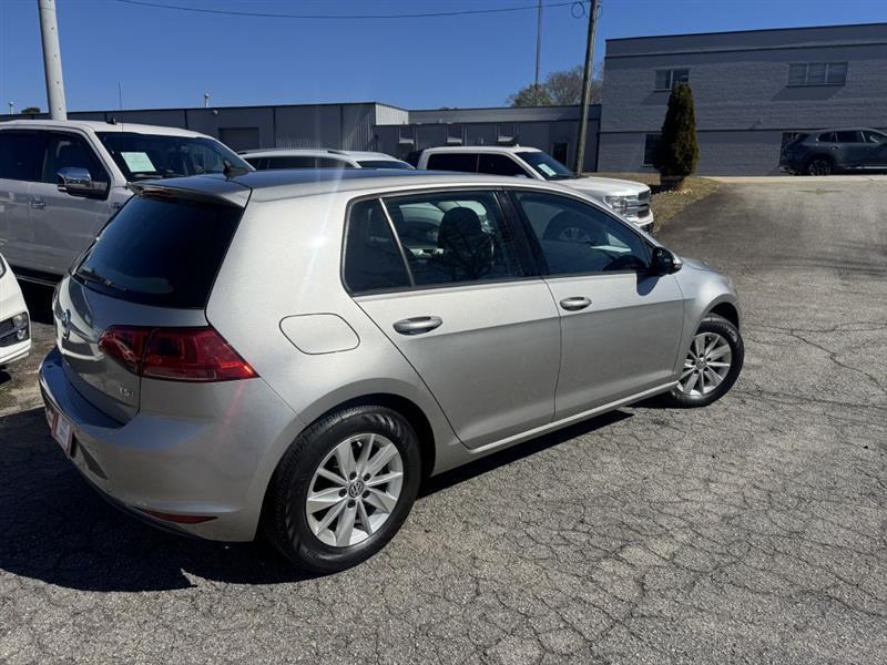 Volkswagen Golf TSI SE 6A 2016