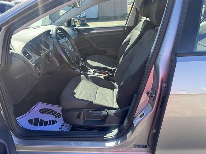 Volkswagen Golf TSI SE 6A 2016