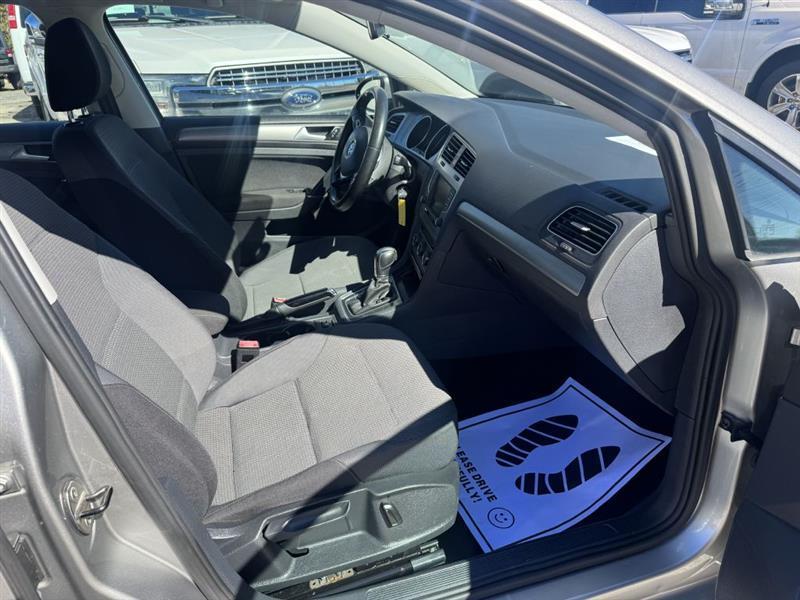 Volkswagen Golf TSI SE 6A 2016