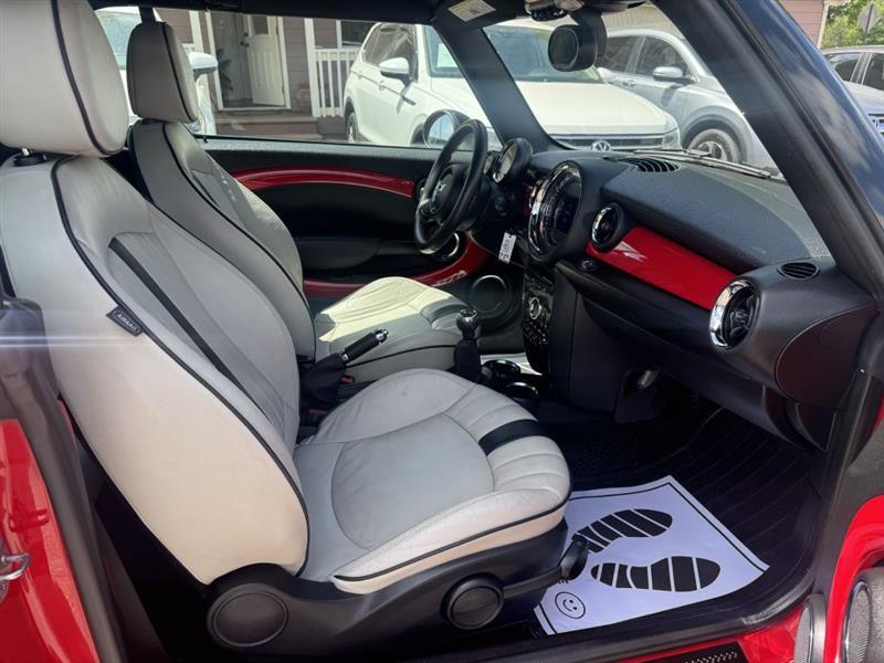 MINI Cooper John Cooper Works Convertible 2014