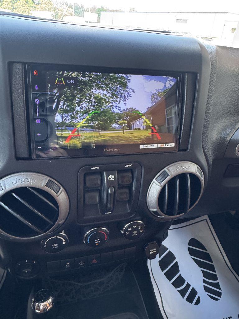 Jeep Wrangler Unlimited Sport 4WD 2013