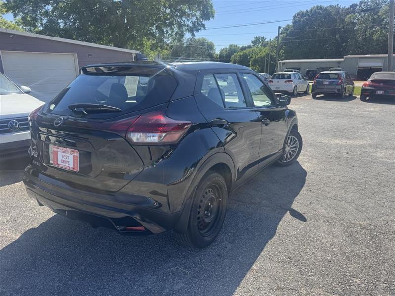 Nissan Kicks S 2023